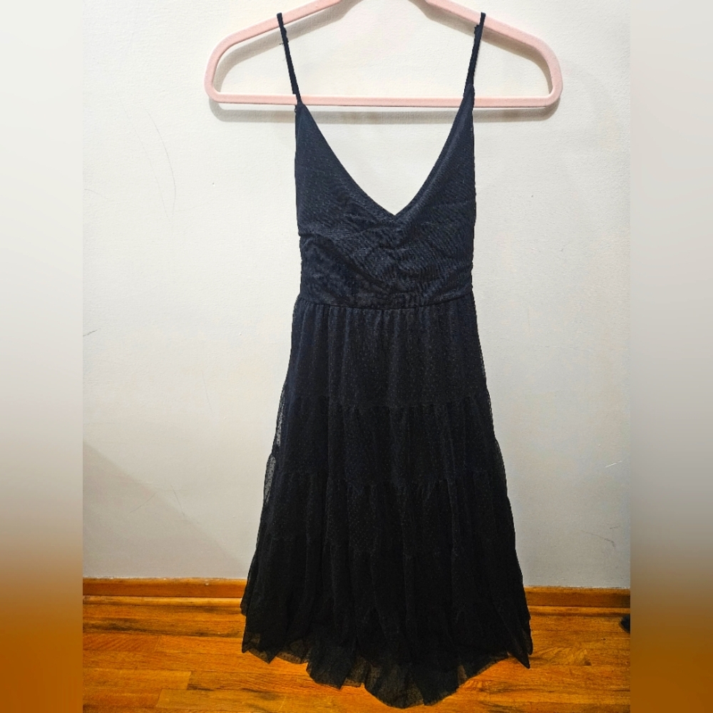 Lulus Black Caress Tiered Polka Dot Vneck Formal Prom Wedding Maxi Dress MED